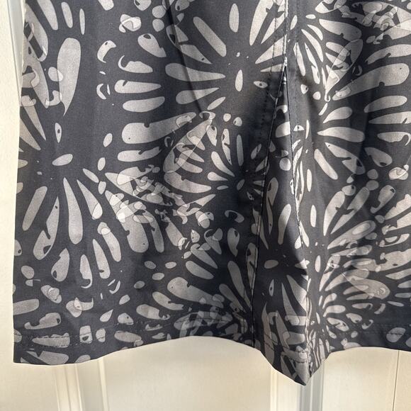 RipSkirt Hawaiian Wrap Skirt Shibori Butterfly Black & Gray Length 1 Sz L NWT - Picture 4 of 10